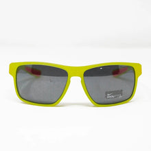Cargar imagen en el visor de la galería, Nike Verde Fosforescente
