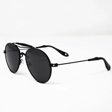 Cargar imagen en el visor de la galería, Givenchy Negro
