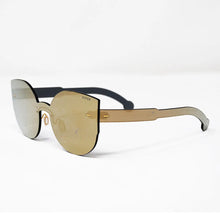 Cargar imagen en el visor de la galería, Retrosuperfuture Oro
