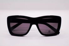 Cargar imagen en el visor de la galería, Givenchy
